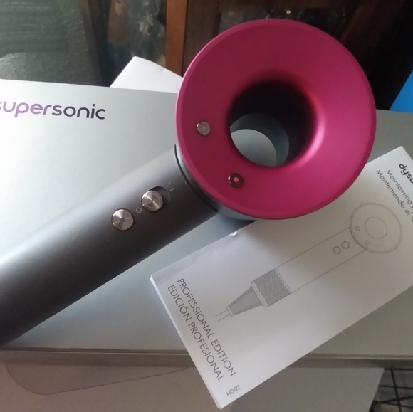 Dyson Supersonic Hair Dryer Fucia - Picture 1 of 5